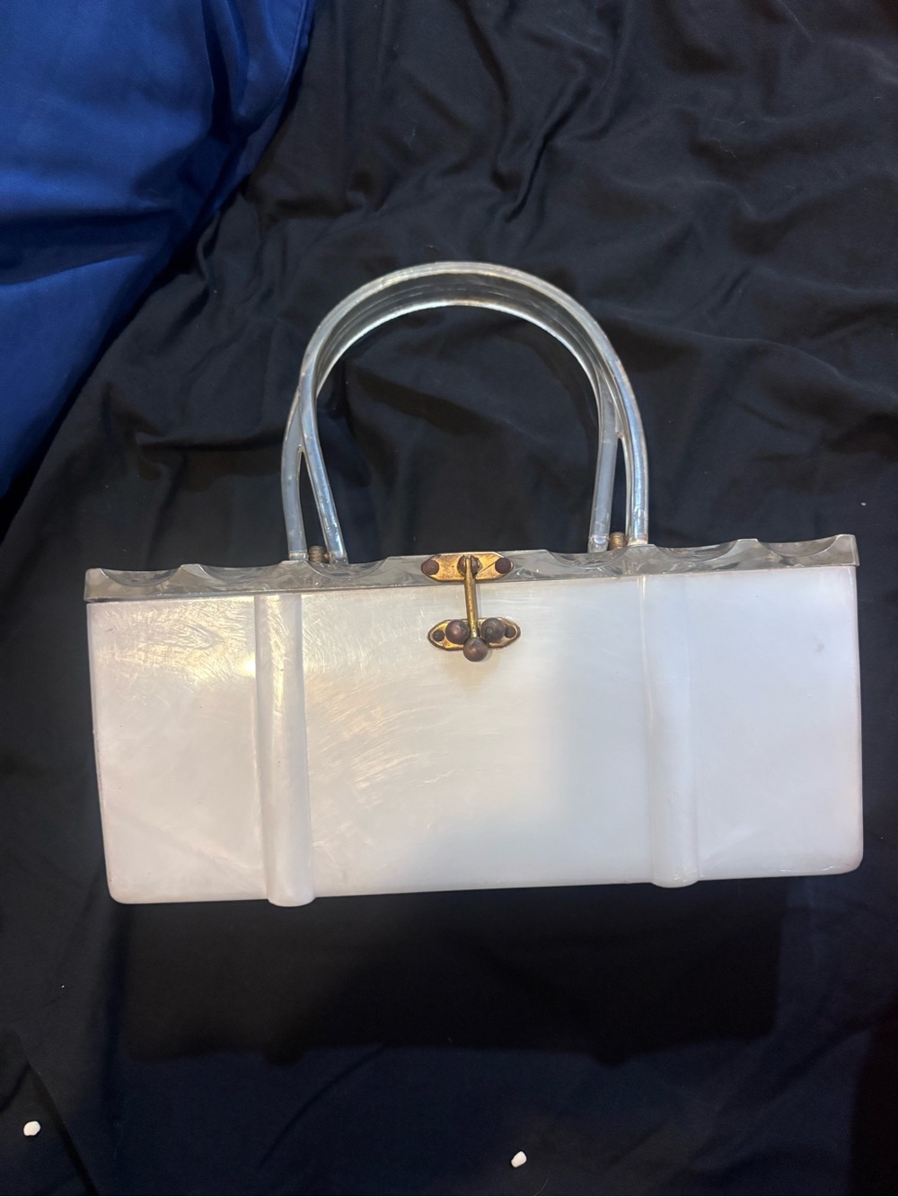 Vintage 1950s white pearl lucite clear lid purse
